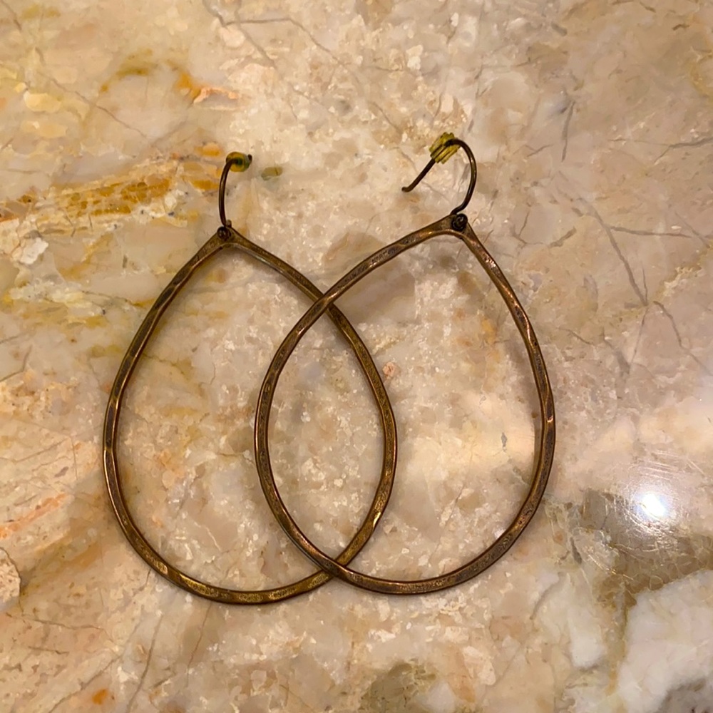 Teardrop earrings